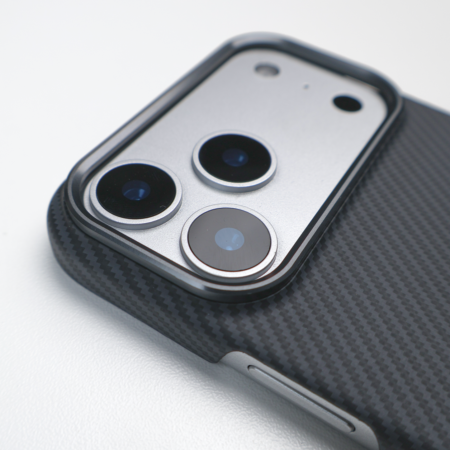 PITAKA Tactile Woven Case for iPhone 17 pro Max