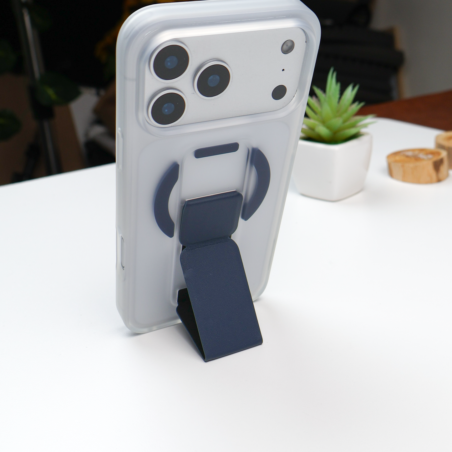 KEEPHONE STANTA Case