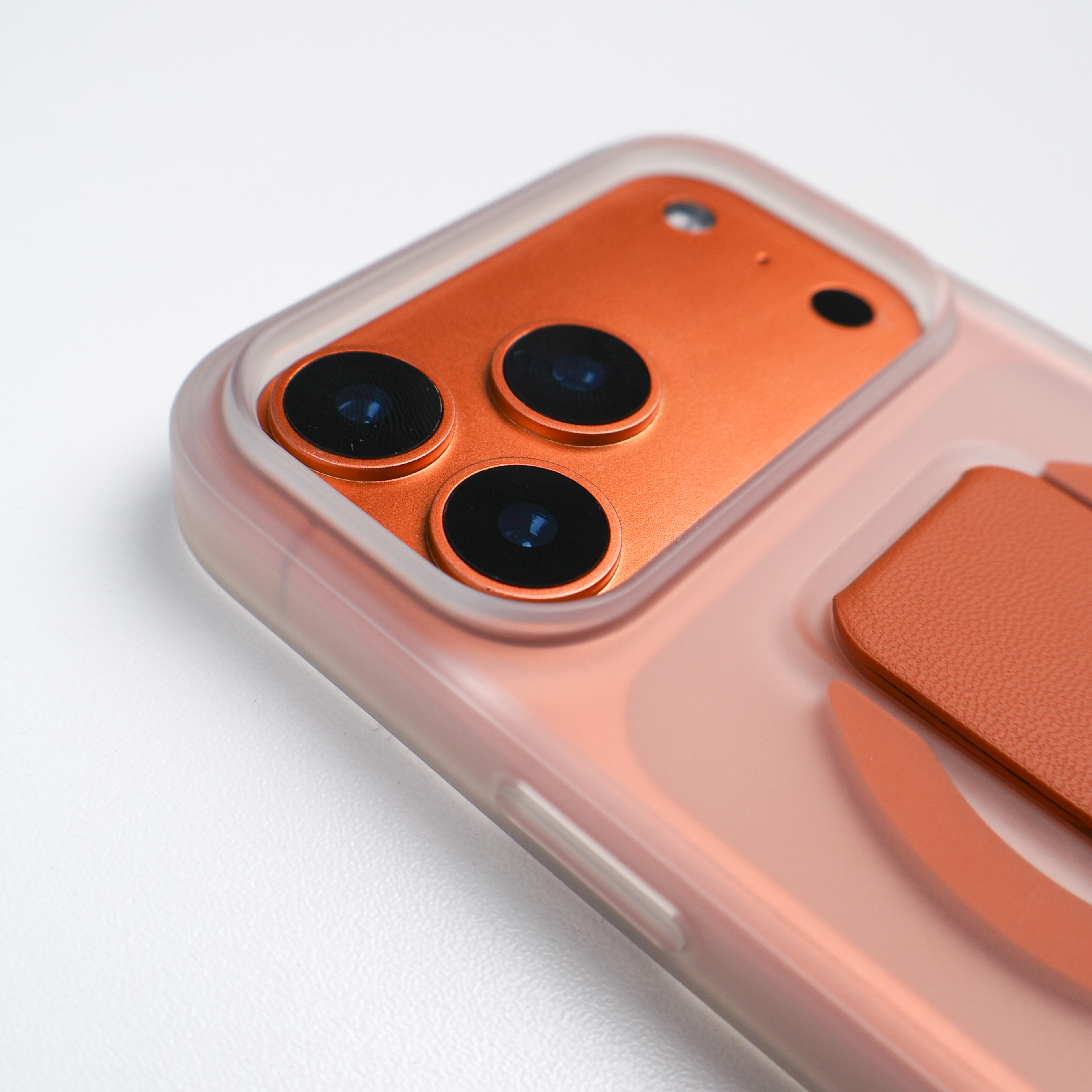 KEEPHONE STANTA Case — iPhone 17 Pro Max