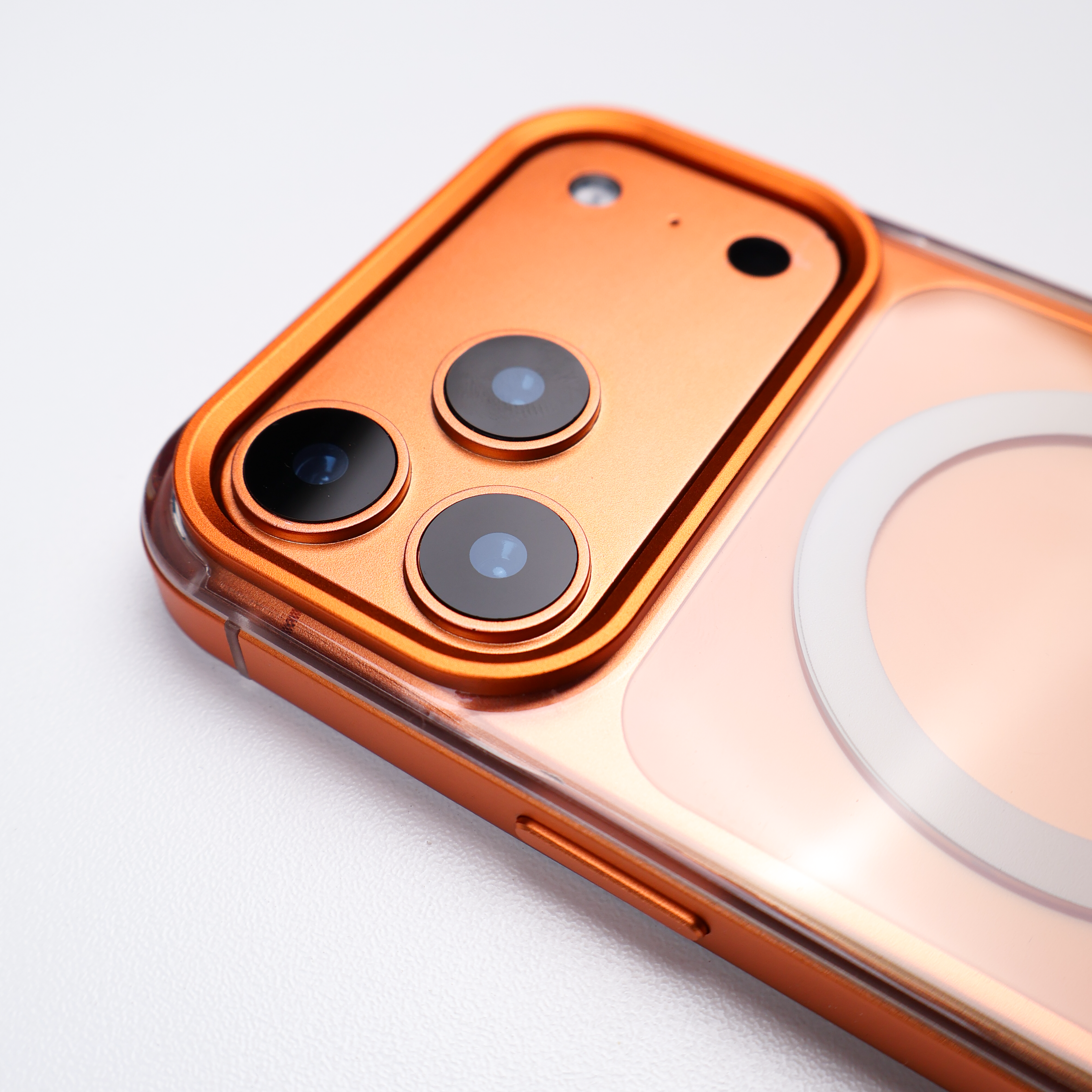 HECI Transparent Case — iPhone 17 Pro Max