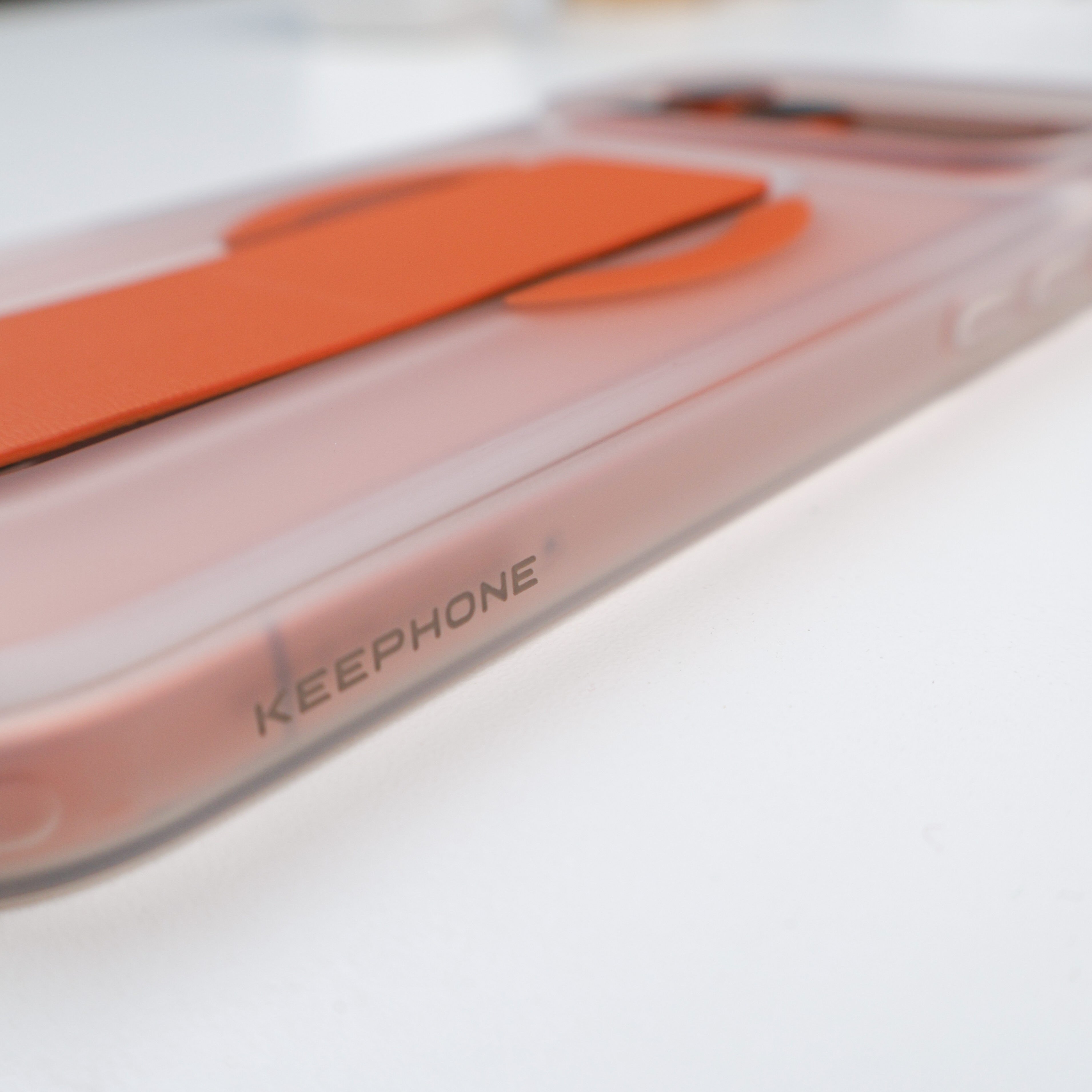KEEPHONE STANTA Case — iPhone 17 Pro Max